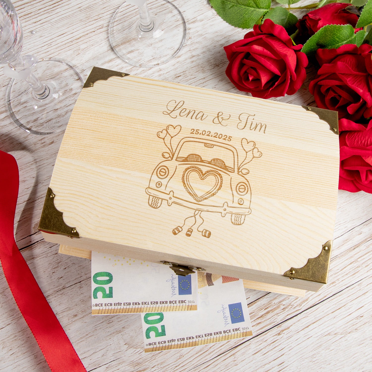 Personalisierte Hochzeitstruhe aus Holz