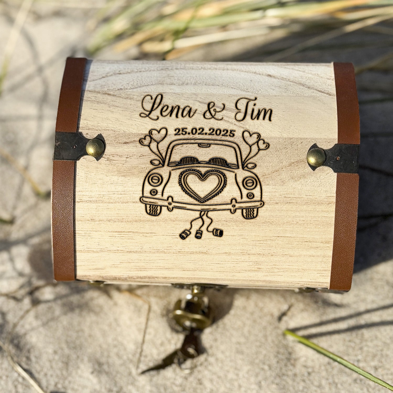 Personalisierte Hochzeitstruhe aus Holz